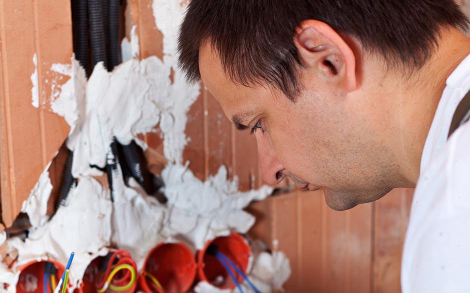électricien de maintenance Igny